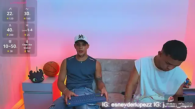 Hot_Boyfriends04 on StripChat