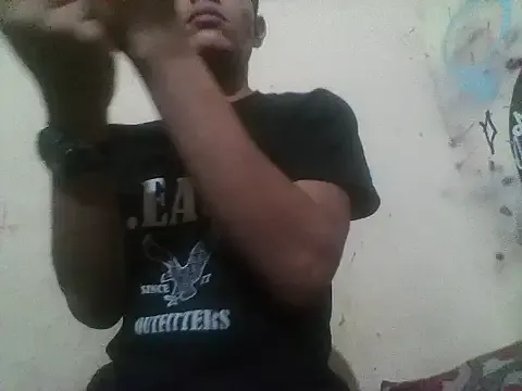 HSexy_Men00 — Fumar desnudo