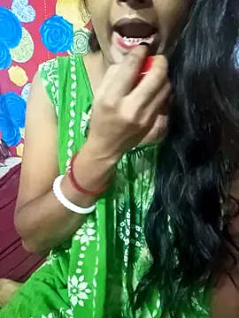 Indian-oyo-boudi on StripChat 