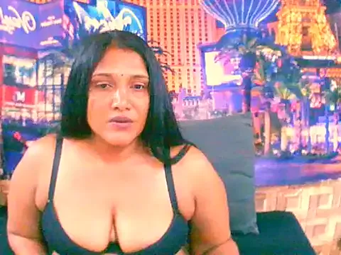 IndianSexyLady4u on StripChat 