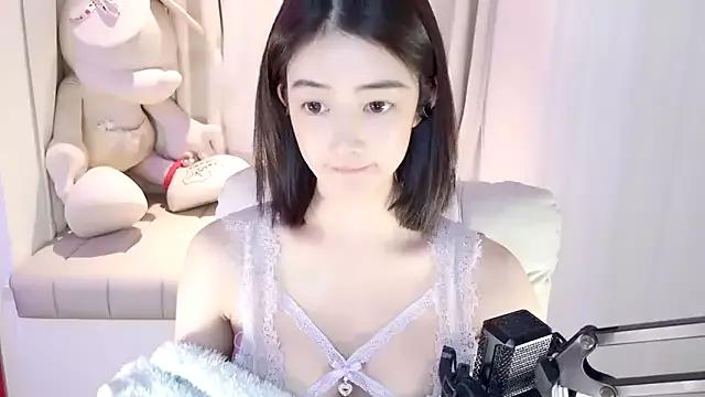 initial-lucky on StripChat 