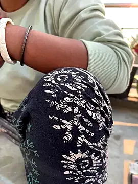 Ishikaranaa on StripChat