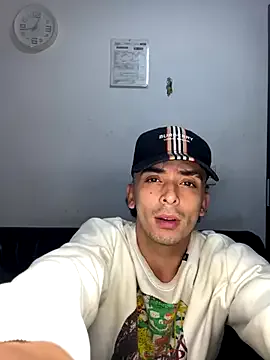 Jacobs0 — Show cock to my friend