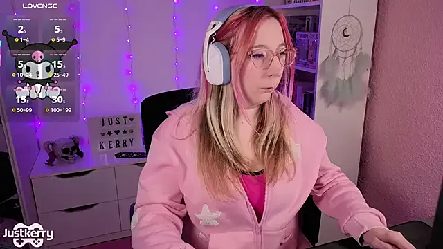 JustKerry — last tipper wins 2 min toy control 