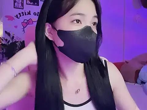 keelinnn19 on StripChat 