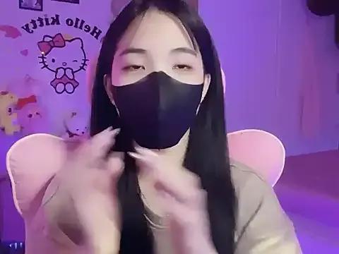 keelinnn19 on StripChat 