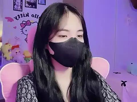 keelinnn19 on StripChat 
