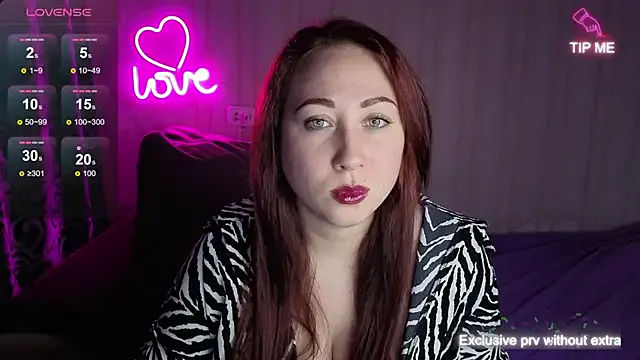 KellyCrystall on StripChat 