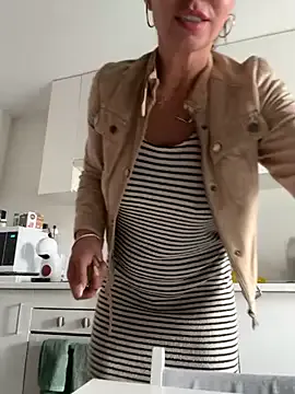 KimKelly13 on StripChat 