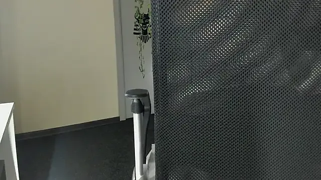 Kira_Key on StripChat