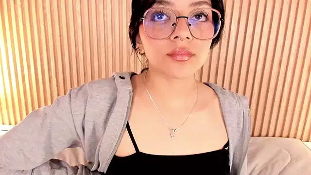 lana_dol on StripChat 