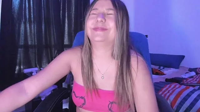 lil_daisy7 on StripChat 