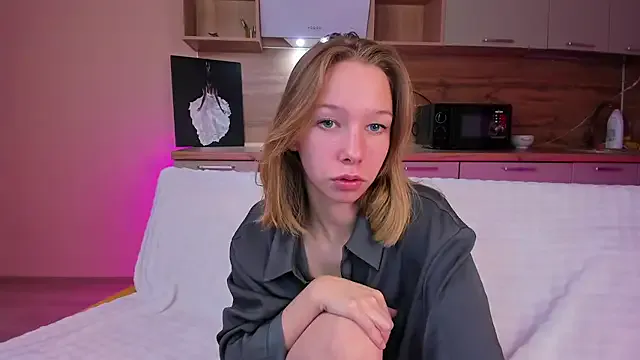 LilyVoise on StripChat 