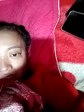 llomayy-love on StripChat