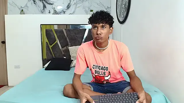 LONDON_BOYS1 — HEY GUYS 