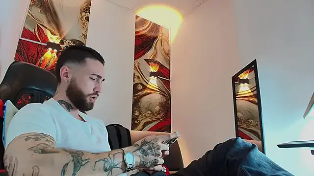 Luke_davis01 — SHOW BIG COCK! 