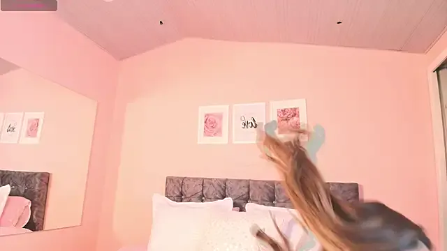 maddie_beauty on StripChat 