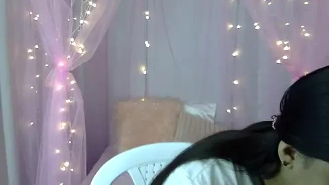 maddissonivanova on StripChat 