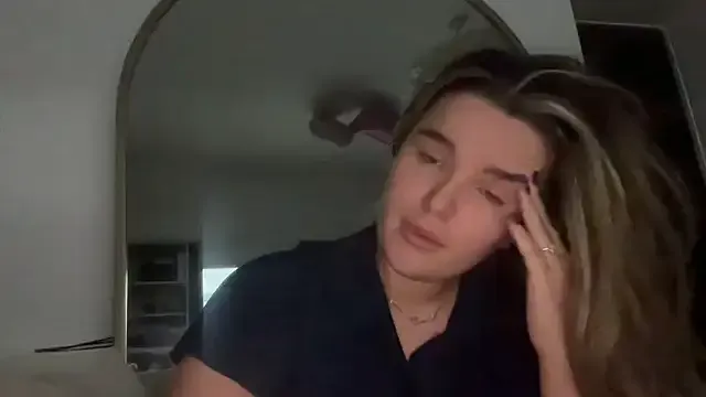 maisiesmithx on StripChat