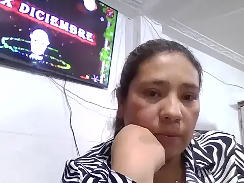 marcelaxxxl — kiss