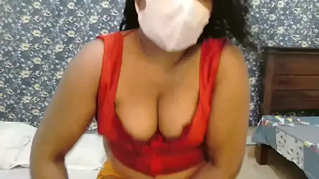 Maya_QueenSL on StripChat