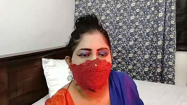 Maya_QueenSL on StripChat 