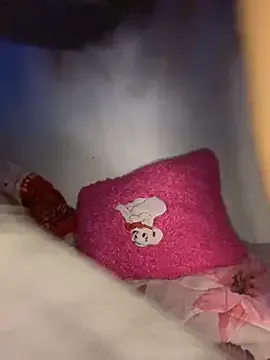 MayaarTop on StripChat