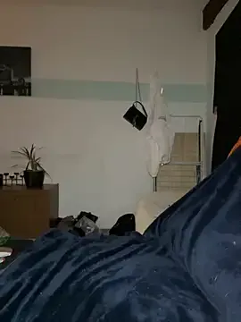 Miiaaa- on StripChat 