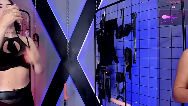 MissAlix_Mia_bdsm on StripChat 