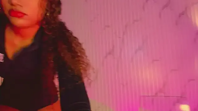 Missdionne_curly on StripChat 