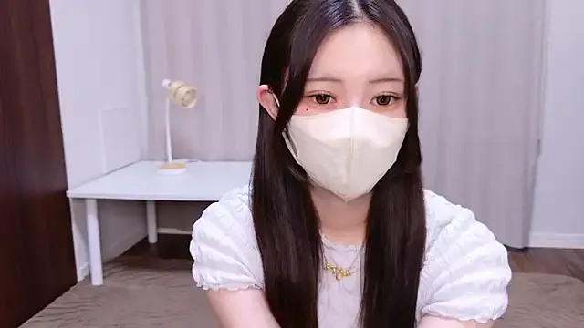 MOEMOE-Q on StripChat 