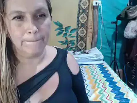 mom_son_dirty on StripChat 