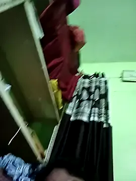 Mona_darling21 on StripChat