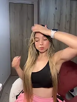 nakary00 on StripChat 