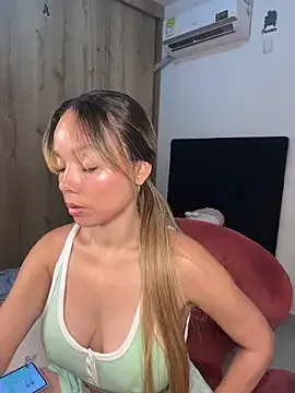 nakary00 on StripChat 