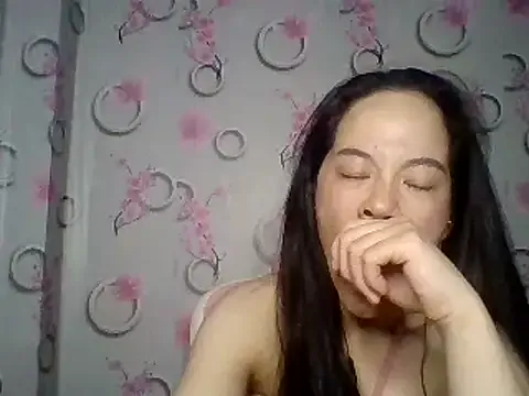 Nana-68 on StripChat 