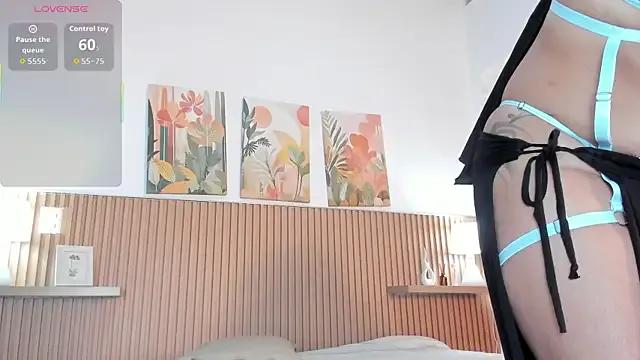natash_malak on StripChat
