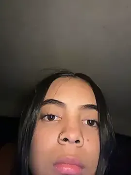 NAUGHTY_LITTLE_18 on StripChat