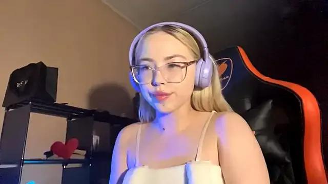 Neon_mary on StripChat 