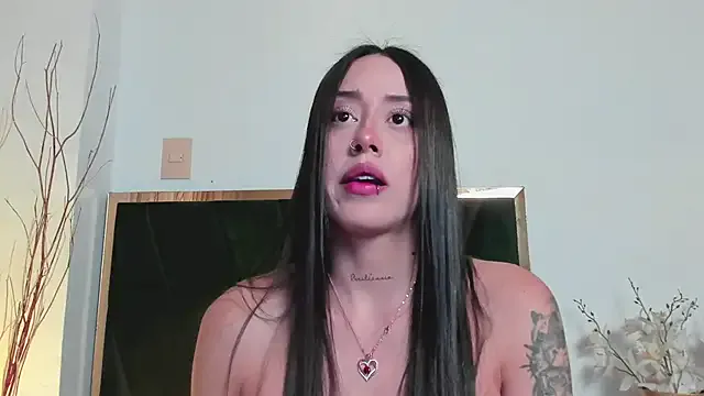 NoraDasilva on StripChat