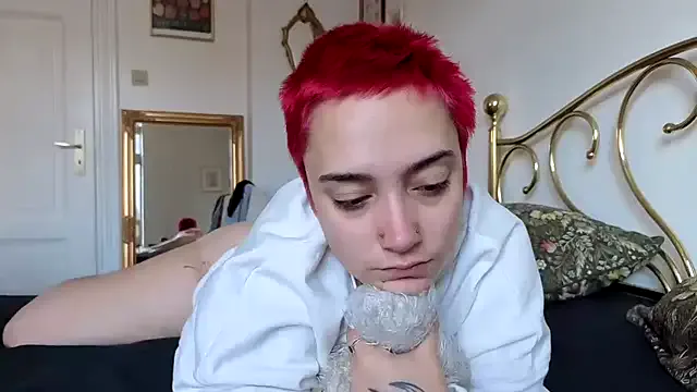 OllympeKaii on StripChat 