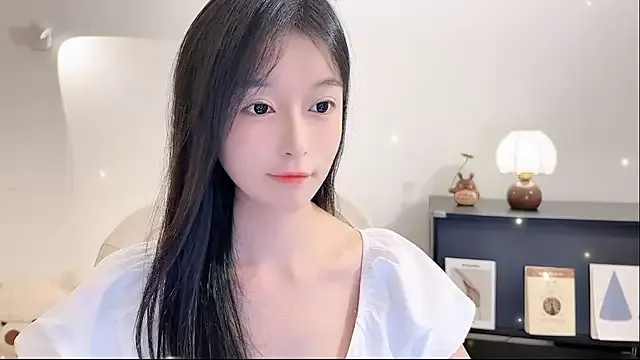 Onechestnut on StripChat