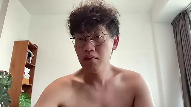 Passionatetwink2 on StripChat 