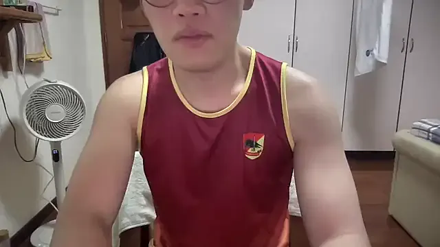 Passionatetwink2 on StripChat 