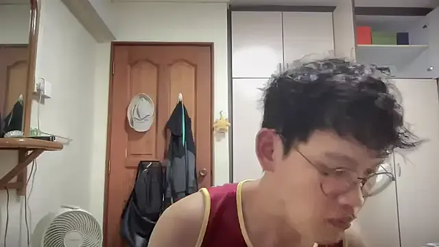 Passionatetwink2 on StripChat 