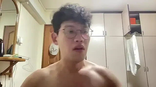 Passionatetwink2 on StripChat 