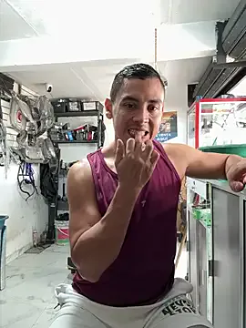 Paul22cm- — remove shirt for 2 minutes