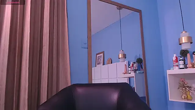 PenelopeBond on StripChat 