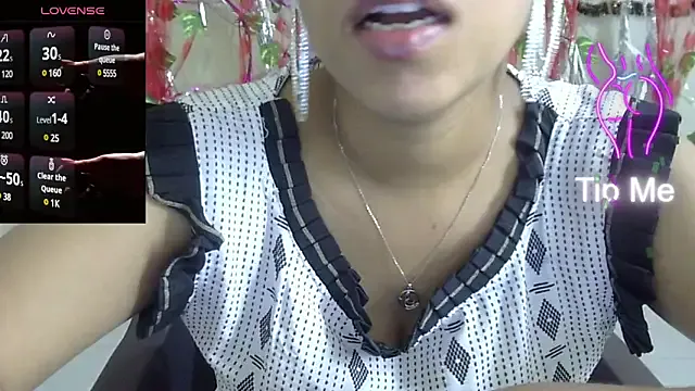 Preeti-Sexy on StripChat 