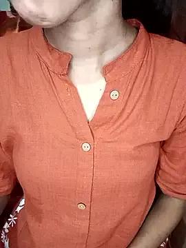 Queen_Pooja7 on StripChat